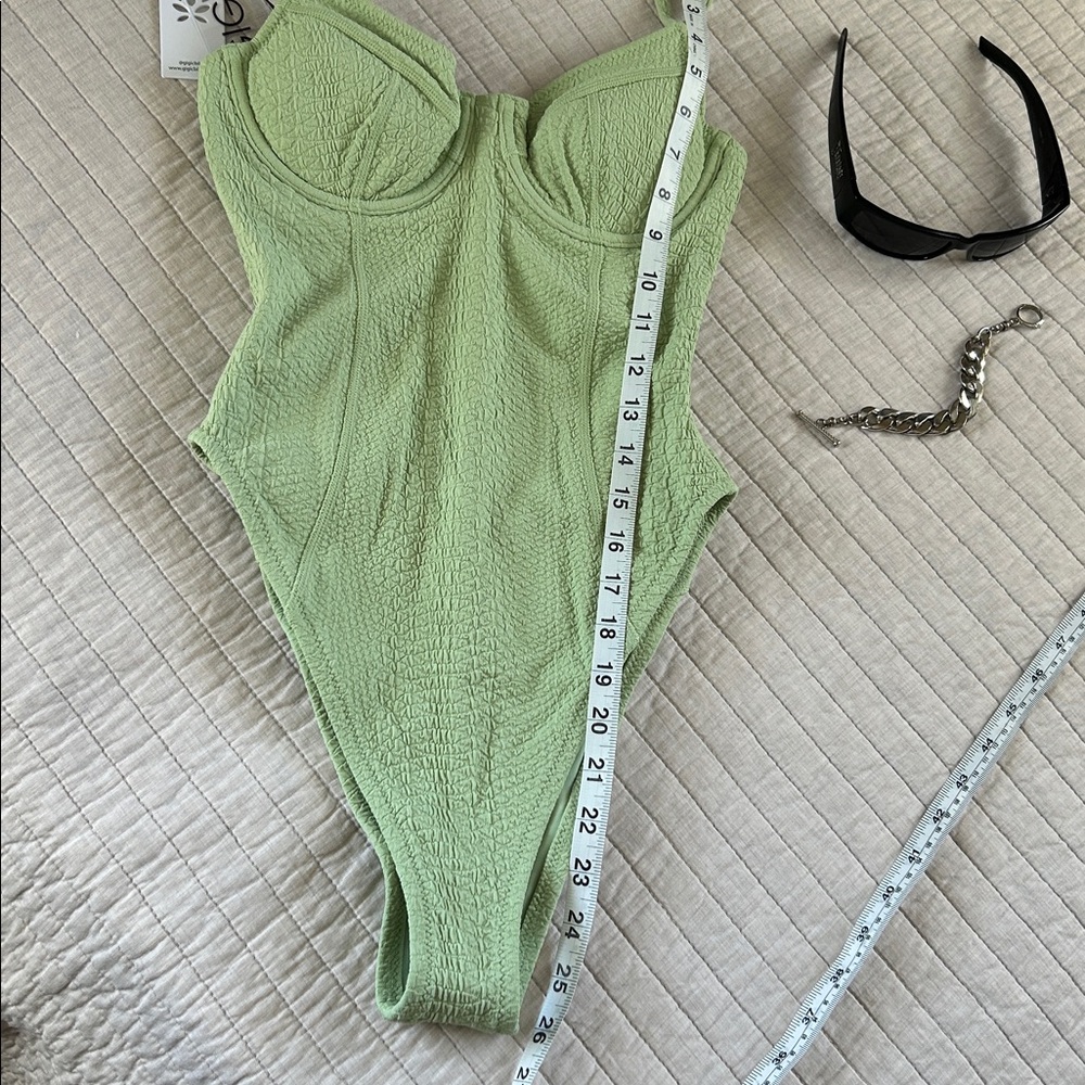 NWT Gigi C holly one piece jade embossed snake print underwire swimsuit S - Picture 9 of 11